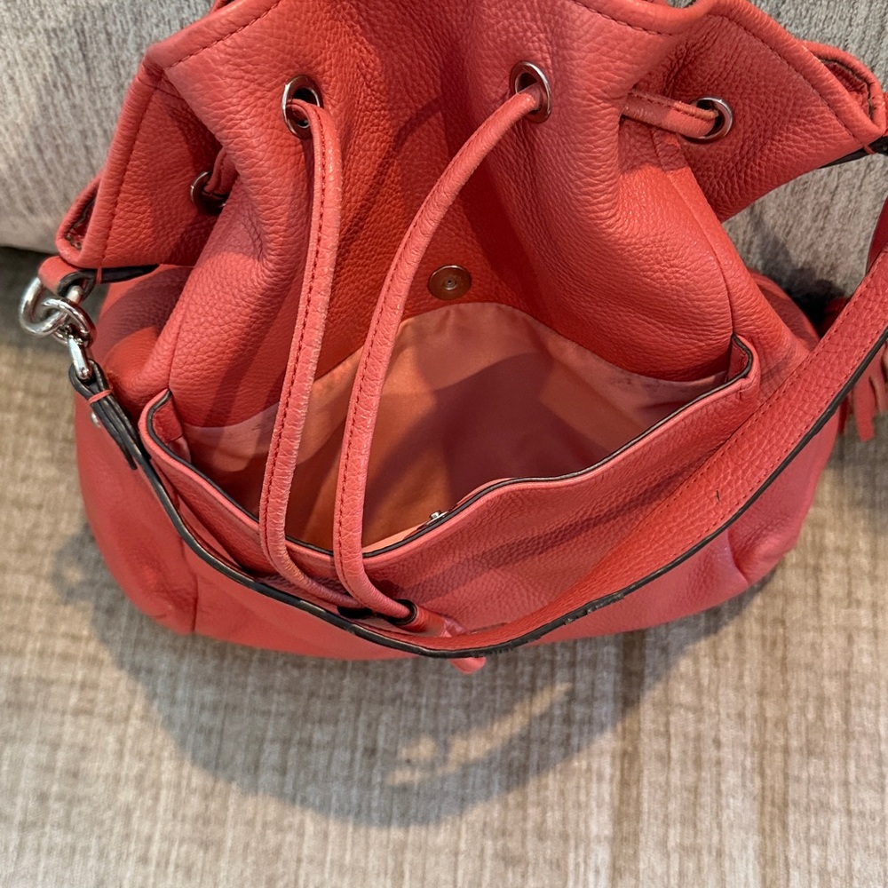 CoachAvery drawstring coral hobo bag Leather Bag with additional shoulder strap - Picture 9 of 12